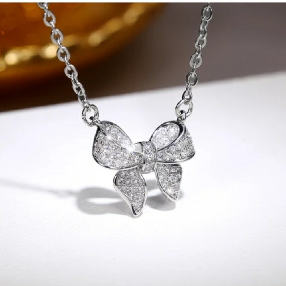 New Silver Bow Pendant Necklace - Picture 2 of 6